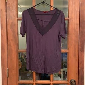 Buckle v neck tshirt with mesh detail